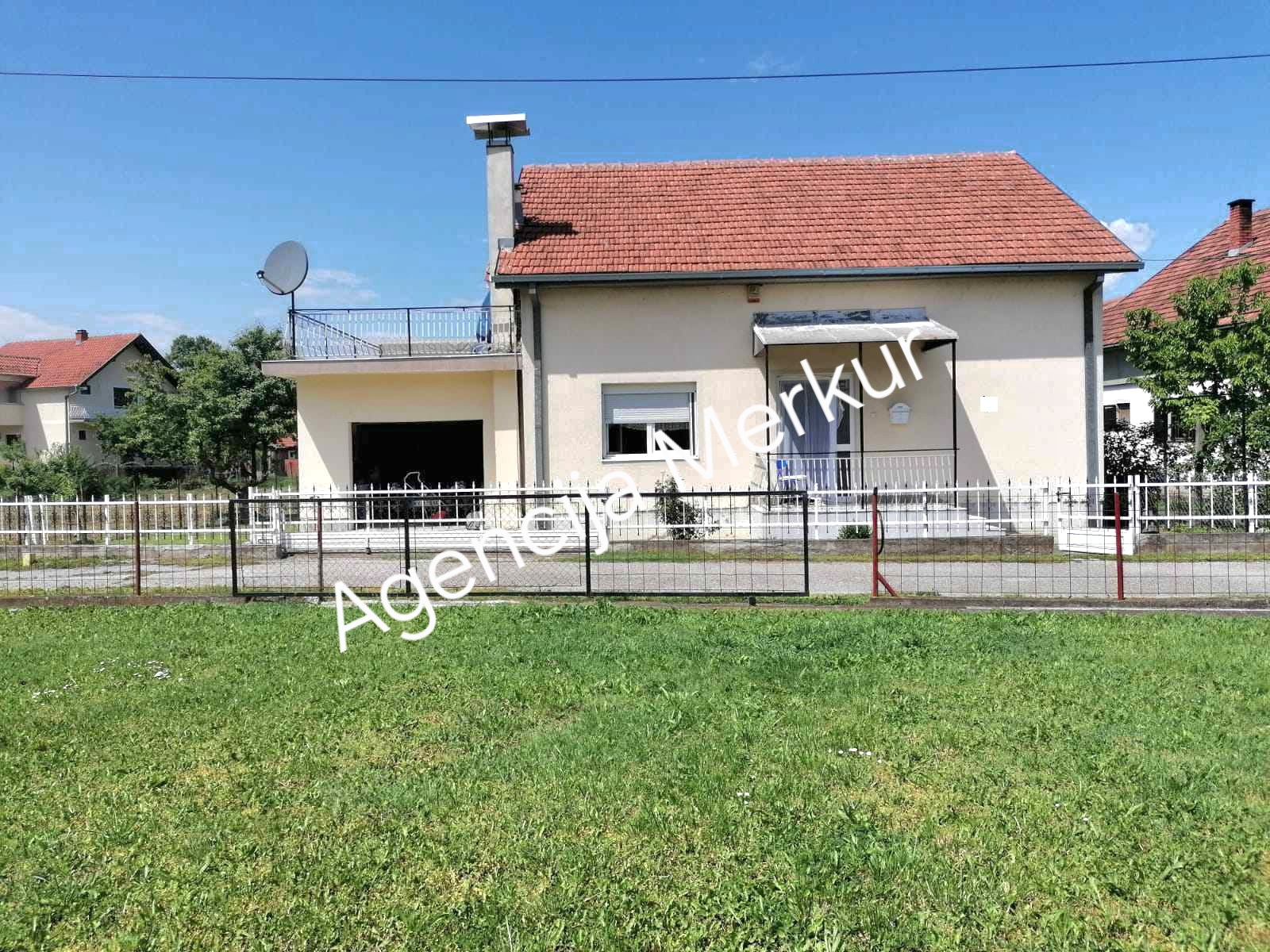 Kuća · 180 m² · Kraljevo,Kovači